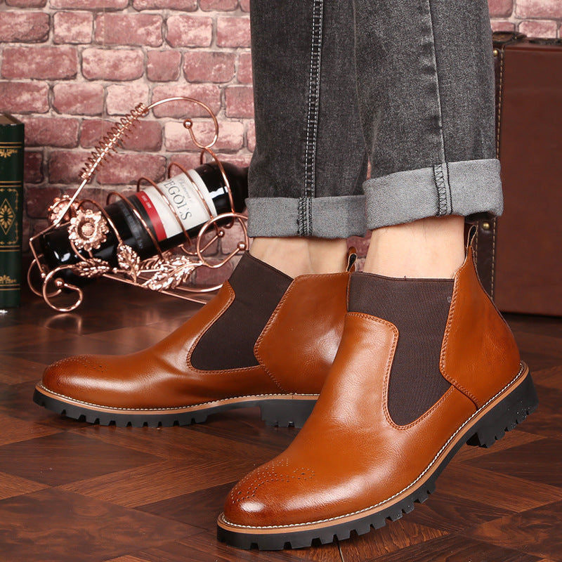 Bottes homme en cuir style Martin marron vue de profil