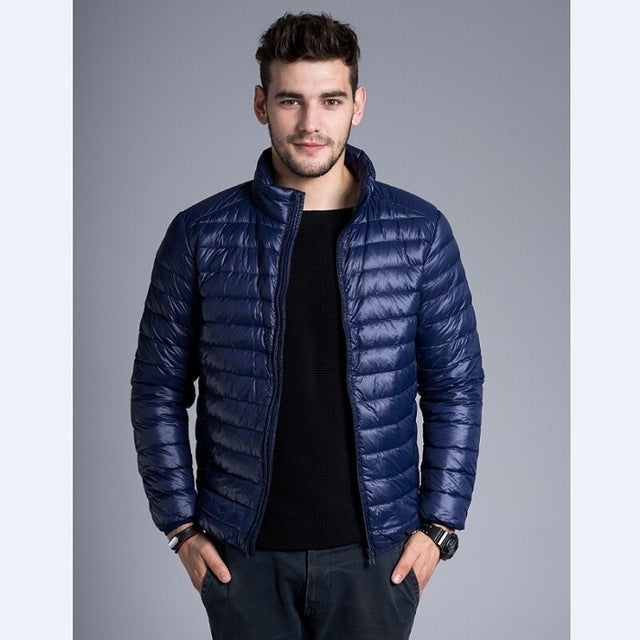 Doudoune homme courte à capuche bleu marine et noir