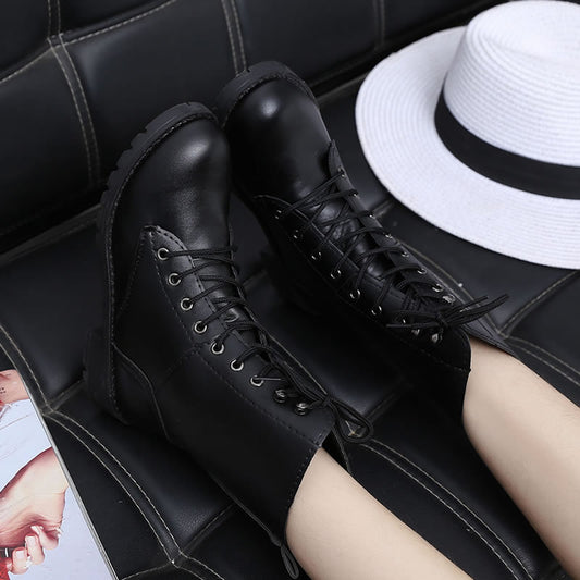 Bottes motard noires femme à lacets et rivets