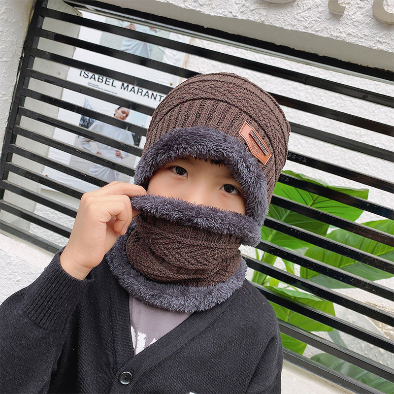Bonnet d'hiver femme doublé polaire avec écharpe assortie