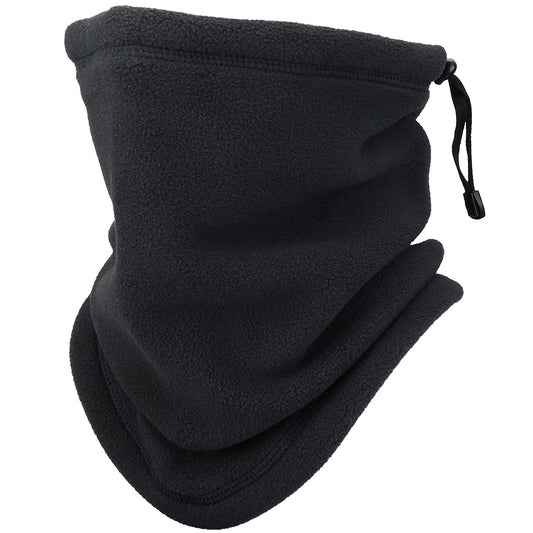 Cache-cou polaire noir coupe-vent porté par une femme