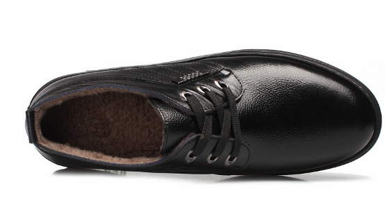 Chaussures habillées homme à bout rond, vue de profil