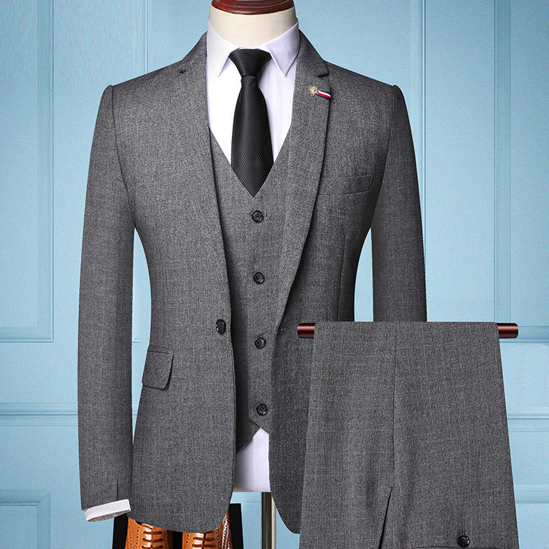 Costume 3 pièces homme avec veste, gilet et pantalon
