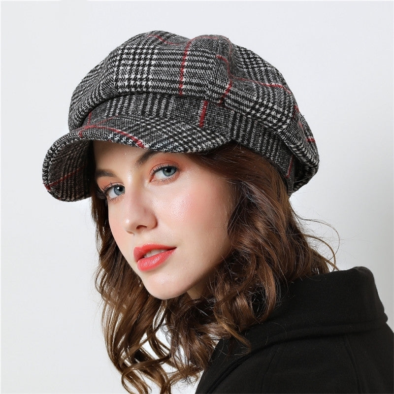 Bonnet d'hiver femme avec gros pompon volumineux