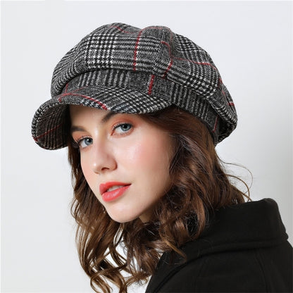 Bonnet d'hiver femme avec gros pompon volumineux