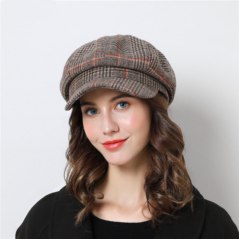 Bonnet d'hiver femme avec gros pompon volumineux