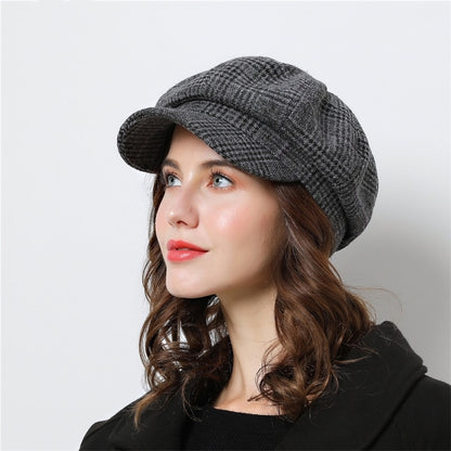 Bonnet d'hiver femme avec gros pompon volumineux