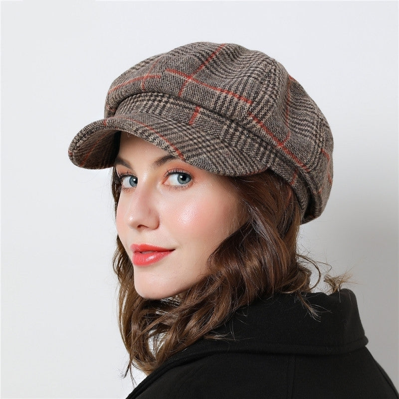 Bonnet d'hiver femme avec gros pompon volumineux