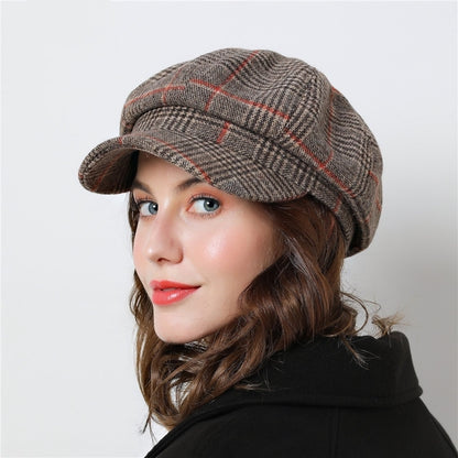 Bonnet d'hiver femme avec gros pompon volumineux