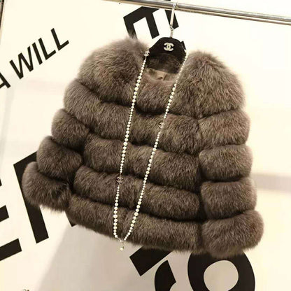 Manteau femme d'hiver court à effet fourrure bandes horizontales