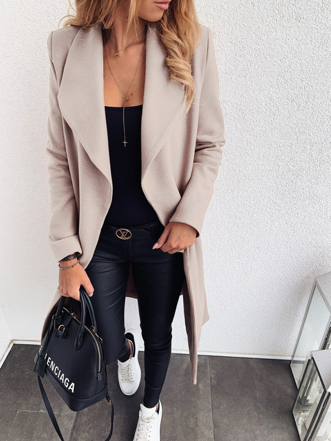 Manteau matelassé femme pour l'hiver, vue de face