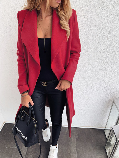 Manteau matelassé femme pour l'hiver, vue de face