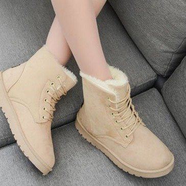 Bottes d'hiver femme doublées peluche vue de profil