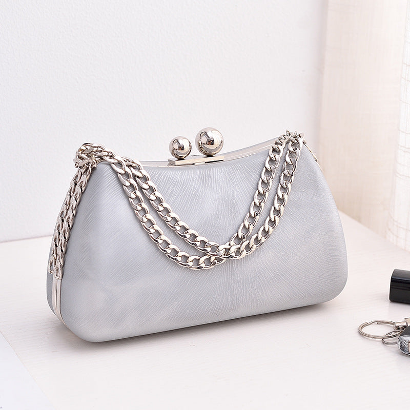 Sac bandoulière à chaîne argenté pour femme en soirée