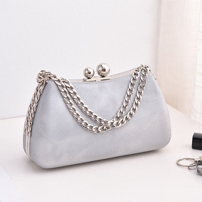 Sac bandoulière à chaîne argenté pour femme en soirée
