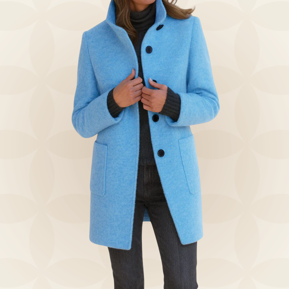 Manteau femme à col haut coupe droite boutonné