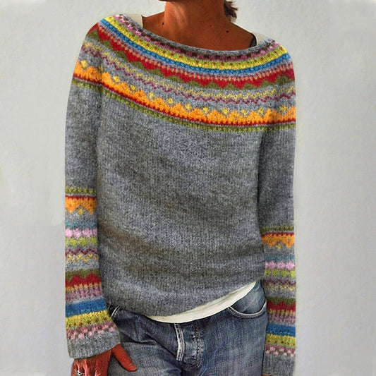 Femme portant un pull vintage à coupe ample