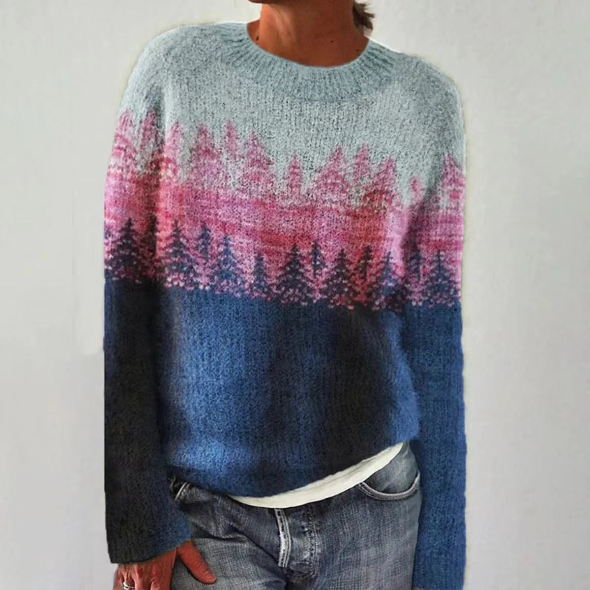 Femme portant un pull vintage à coupe ample