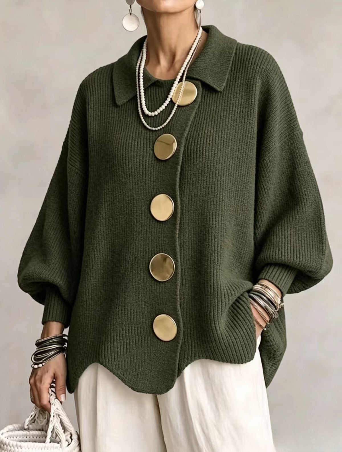 Cardigan oversize femme à col pointu et boutons dorés