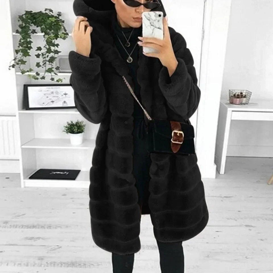 Céleste | Manteau fausse fourrure à capuche