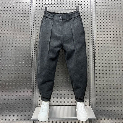 Pantalon à plis homme à coupe droite, vue de face