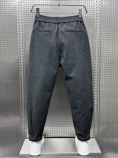 Pantalon à plis homme à coupe droite, vue de face