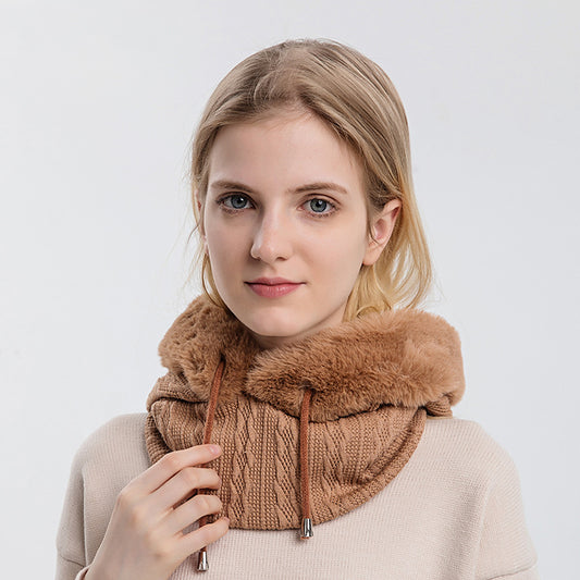 Bonnet d'hiver femme avec écharpe intégrée