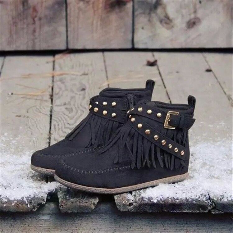 Bottines plates femme en daim à franges et clous