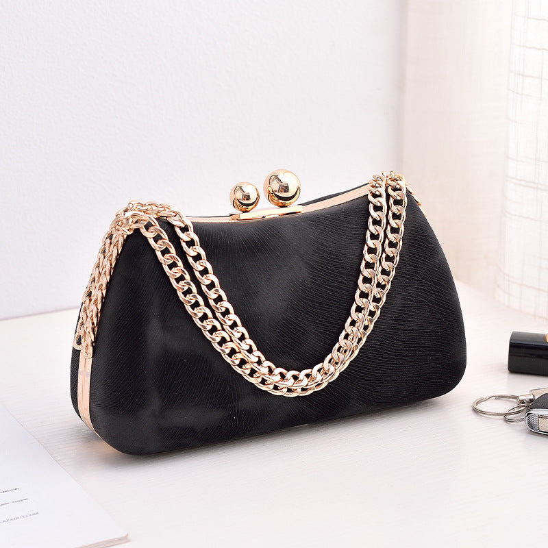 Sac bandoulière à chaîne argenté pour femme en soirée
