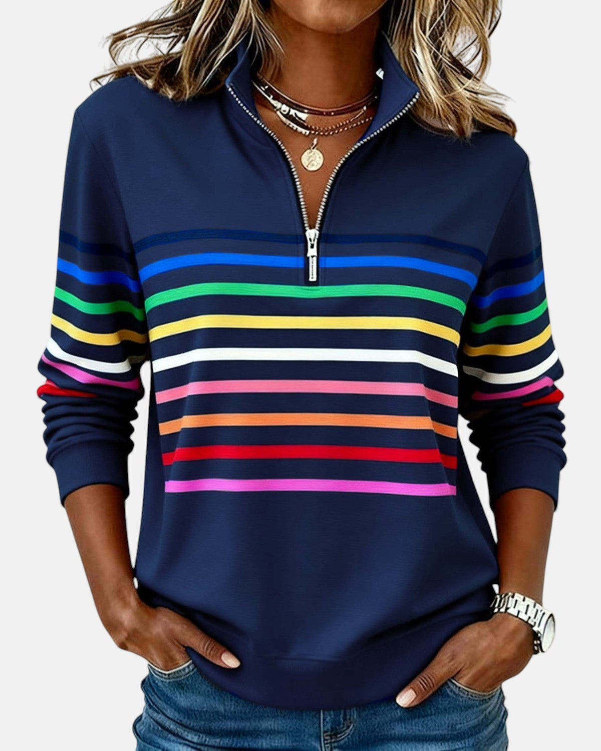 Femme en sweat zippé à rayures arc-en-ciel
