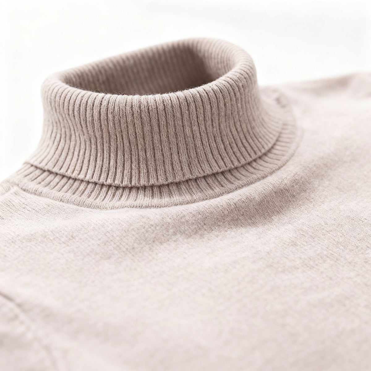 Pull homme à col roulé en maille