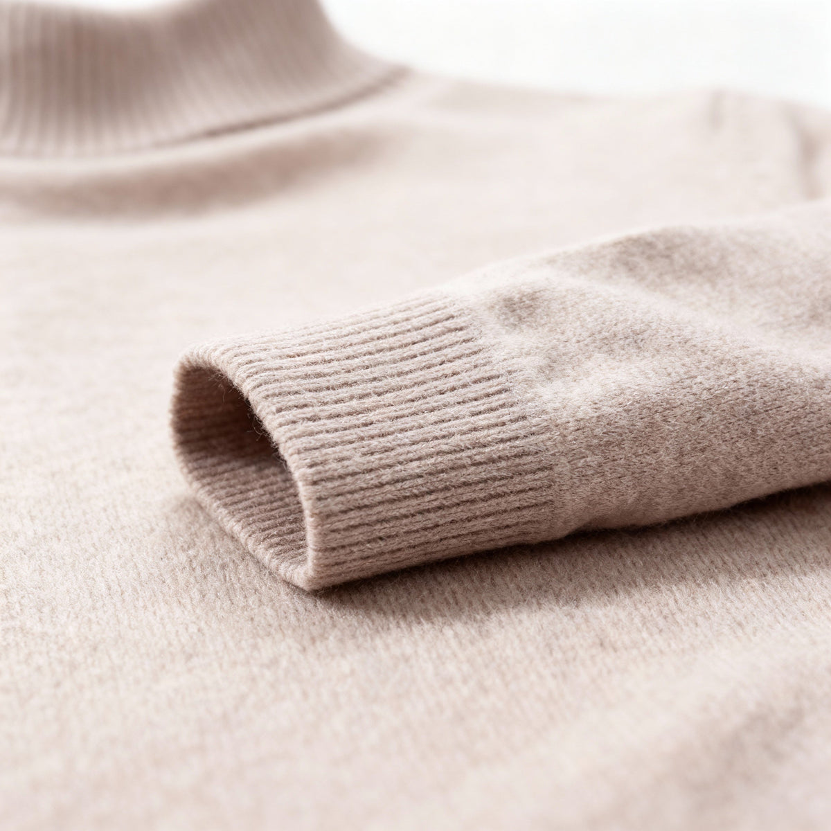 Pull homme à col roulé en maille